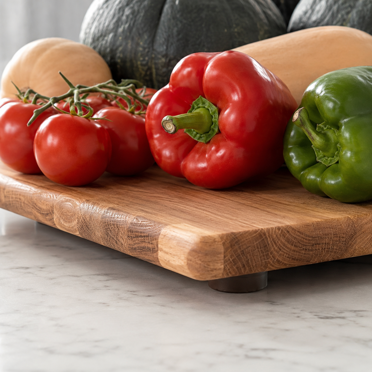 FinchCraft® Signature Solid Oak Chopping Board